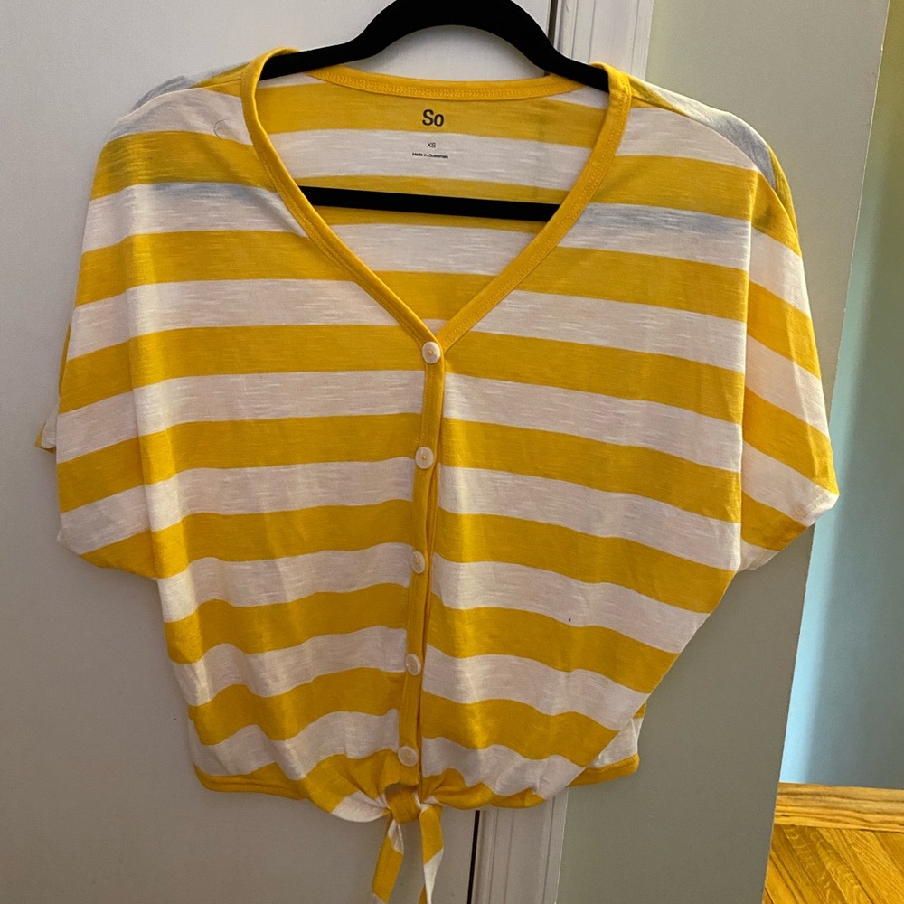 Yellow short sleeve blouse